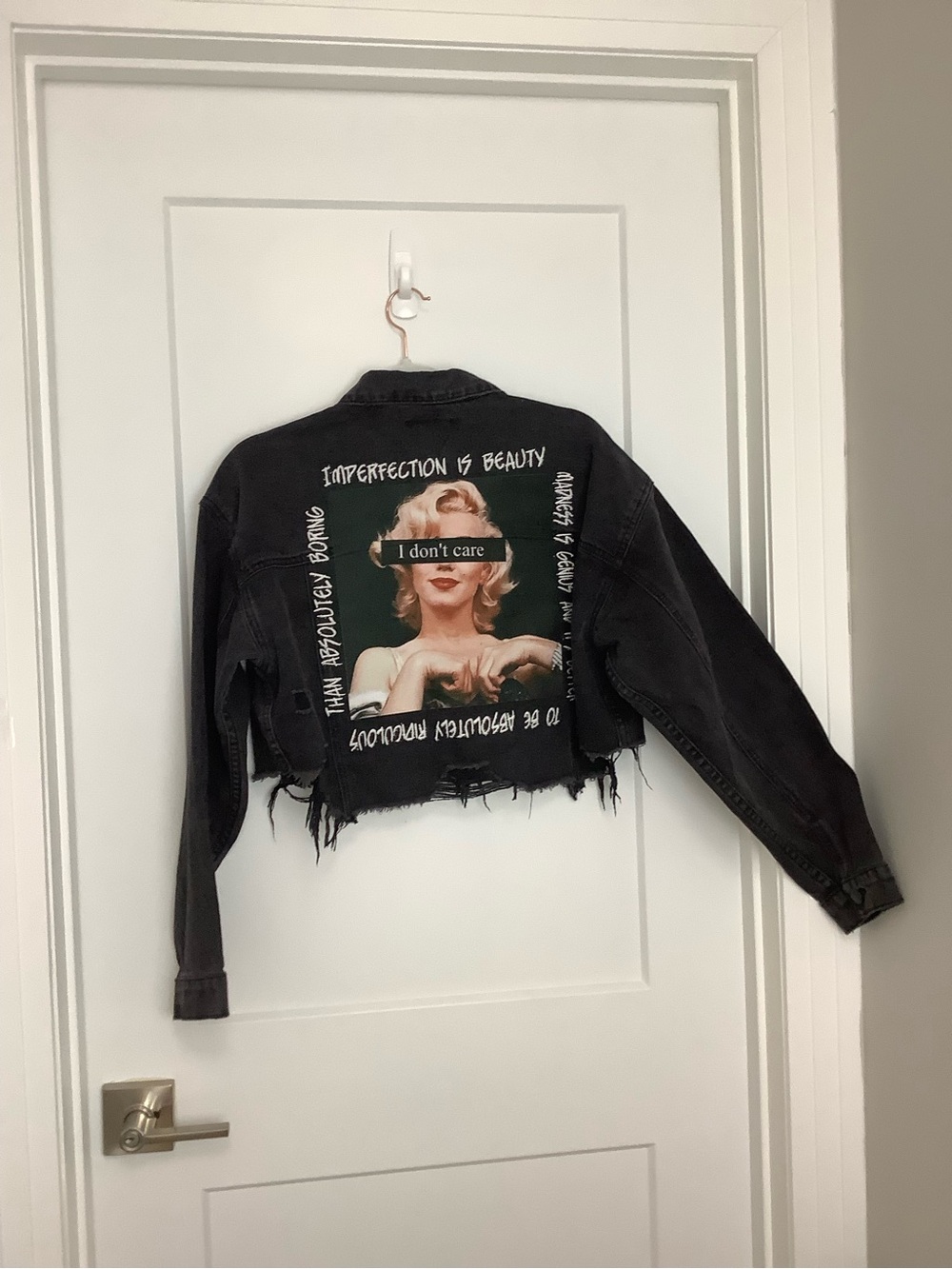 EUC sz S/M Upcycled Marilyn Monroe Cropped Distressed Graphic Black Denim Jacket